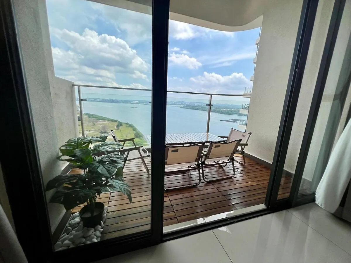 Daire High Floor With Atmosphere And Sea View, Can Accommodate 5-6 People Johor Bahru